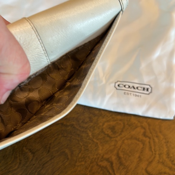 New COACH wallet - Picture 6 of 11
